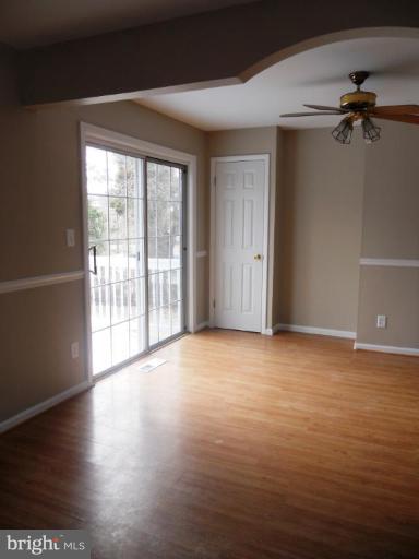7226 Reservoir Road Springfield, VA 22150 - Photo 2 of 11 Breakfast Area