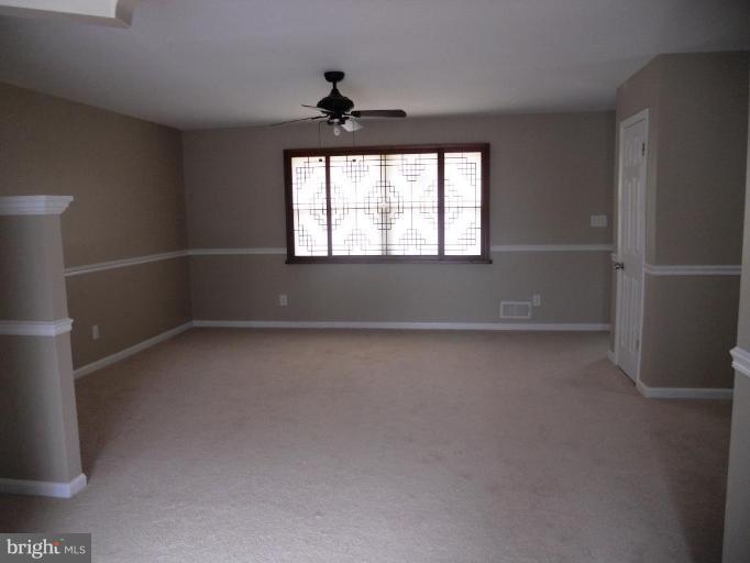7226 Reservoir Road Springfield, VA 22150 - Photo 3 of 11 Living Room
