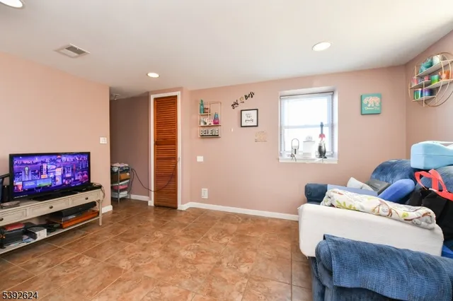 $629,900 | 2 Lincoln Place, Moonachie, NJ 07074