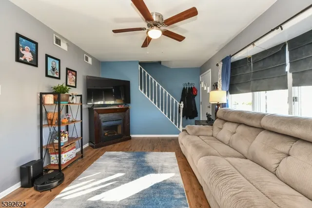 $629,900 | 2 Lincoln Place, Moonachie, NJ 07074