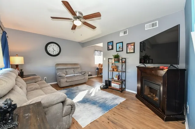 $629,900 | 2 Lincoln Place, Moonachie, NJ 07074