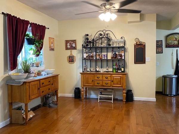 56 Chatham Road Everett, MA 02149 - Photo 9 of 32