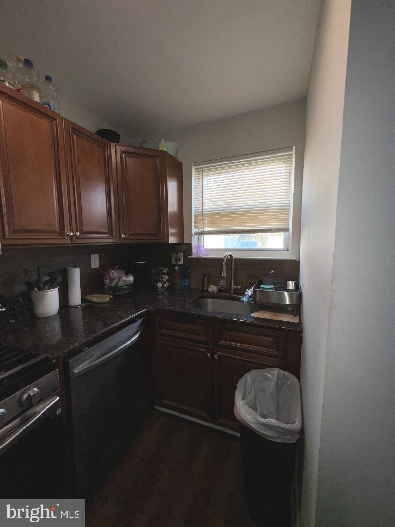 249 Via Cascata Drive Clementon, NJ 08021 - Photo 10 of 41