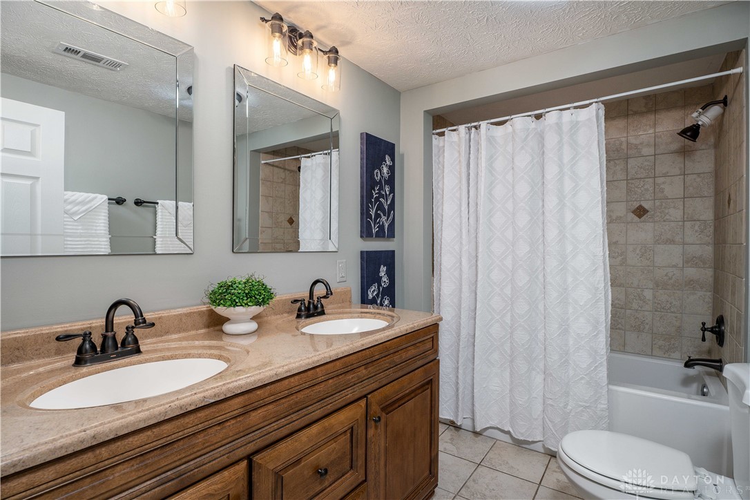 1273 Brooklands Road Kettering, OH 45409 - Photo 48 of 55