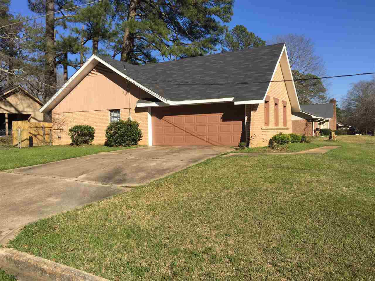 970 North Valley Falls Road Jackson, MS 39212 - Photo 2 of 11 Photo 2