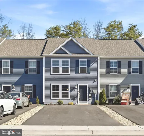 $265,000 | 32 Pitch Pine, Bunker Hill, WV 25413