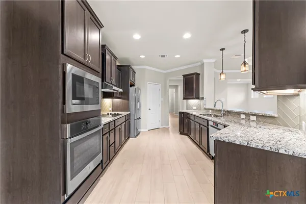 $599,950 | 213 Lasata Lane, Belton, TX 76513