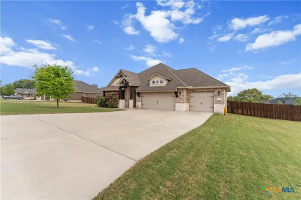 $599,950 | 213 Lasata Lane, Belton, TX 76513