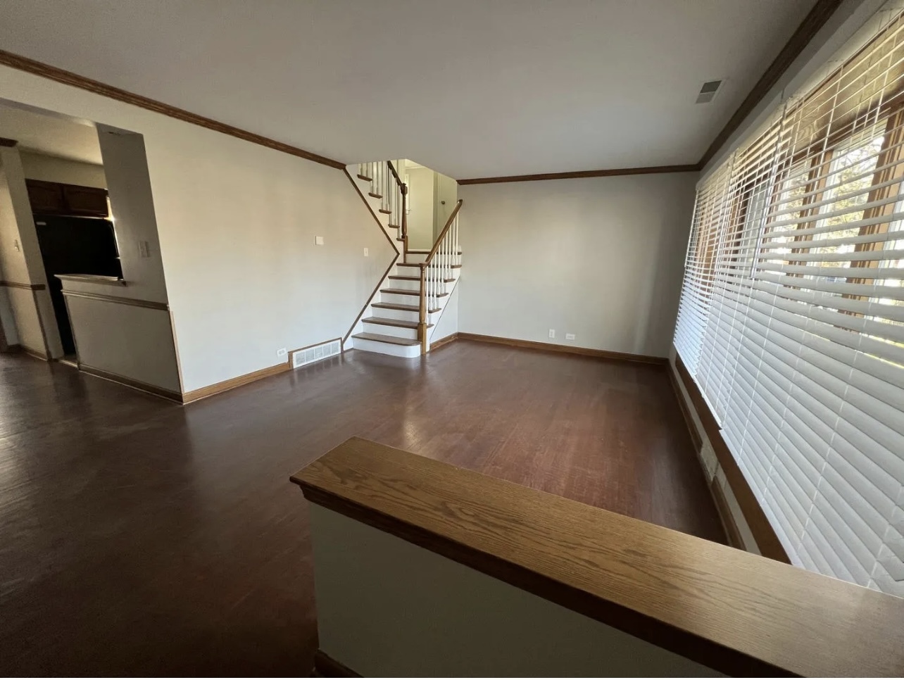 18453 Clyde Road Homewood, IL 60430 - Photo 2 of 9