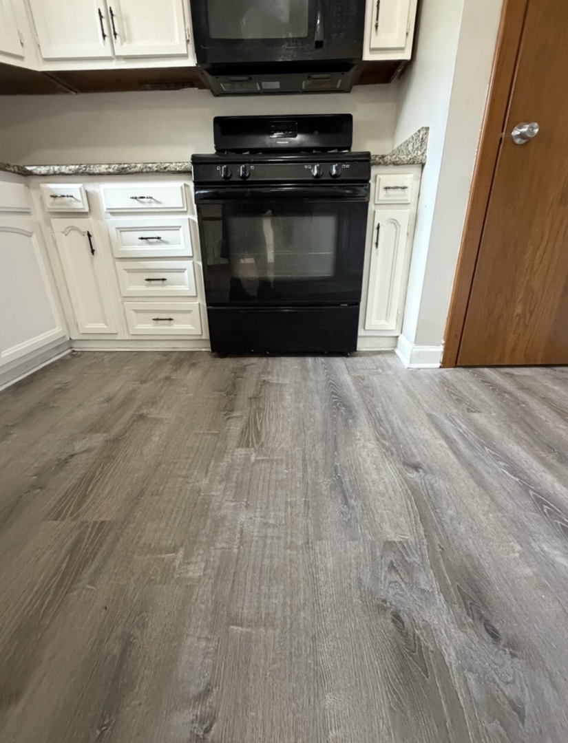 18453 Clyde Road Homewood, IL 60430 - Photo 4 of 9