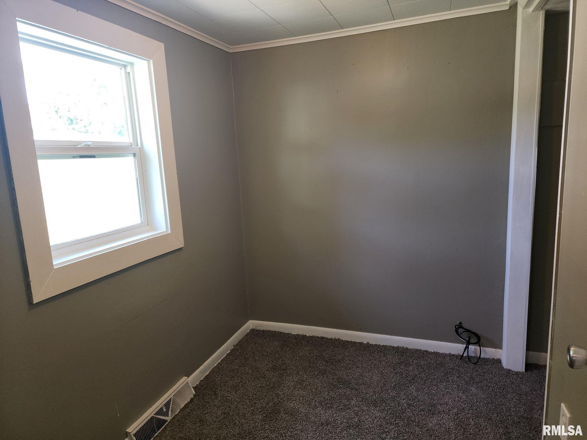 711 South Thomas Street Christopher, IL 62822 - Photo 13 of 24