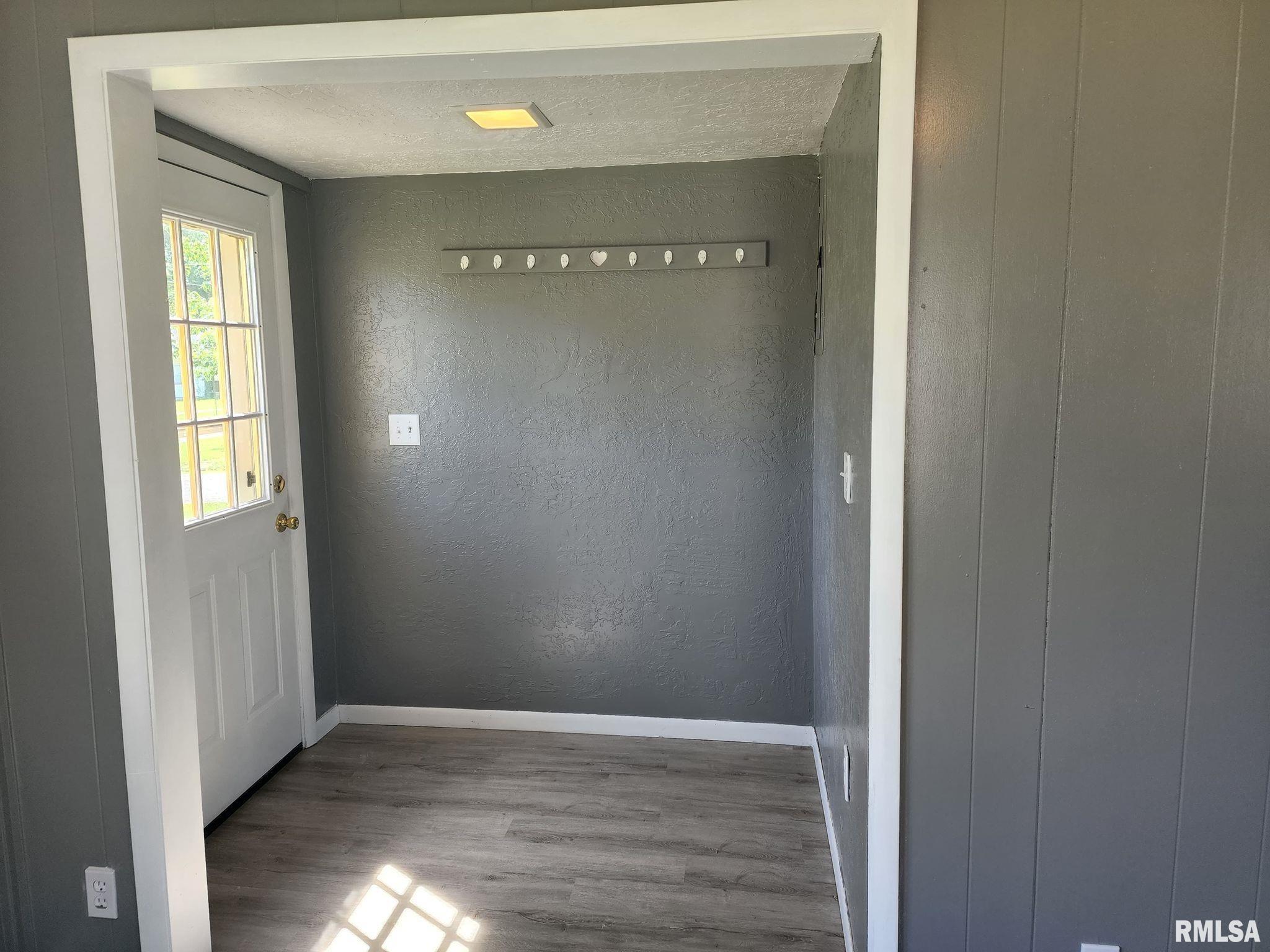 711 South Thomas Street Christopher, IL 62822 - Photo 6 of 24