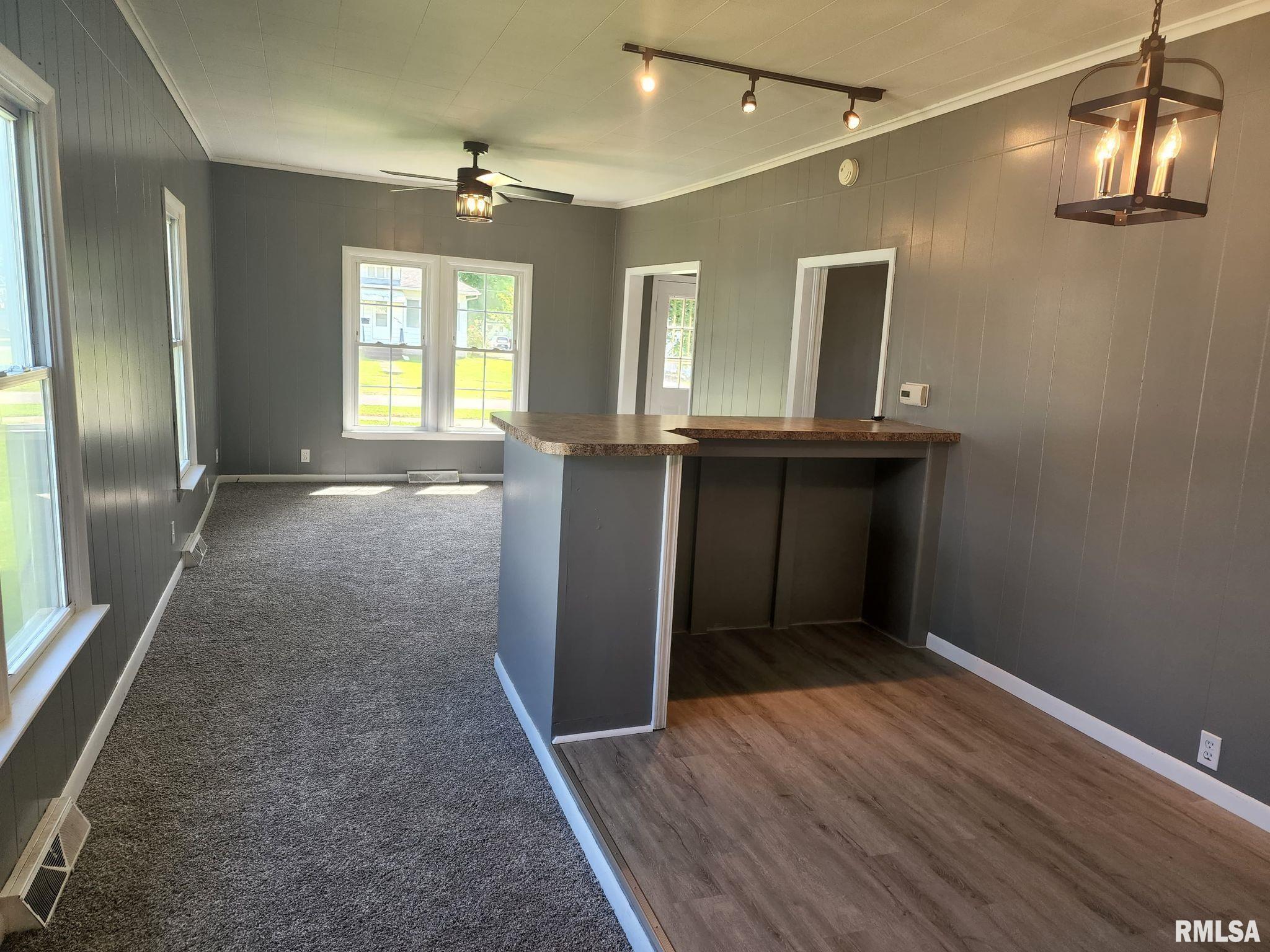 711 South Thomas Street Christopher, IL 62822 - Photo 8 of 24