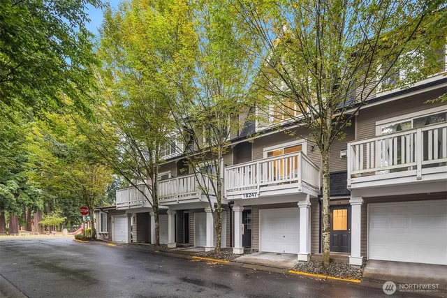 $645,000 | 18247 Northeast 96th Way, Unit 104, Redmond, WA 98052