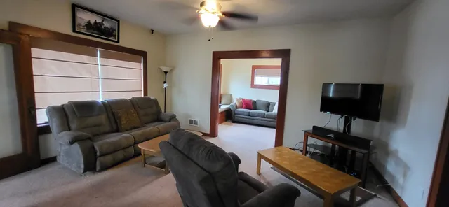 $189,000 | 923 West Pine Street, Rawlins, WY 82301