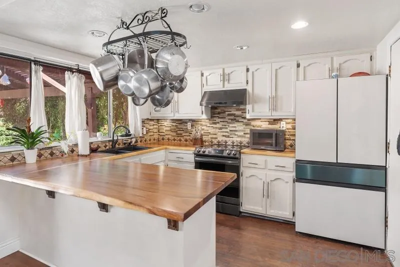 14578 Rios Canyon Road El Cajon, CA 92021 - Photo 5 of 61
