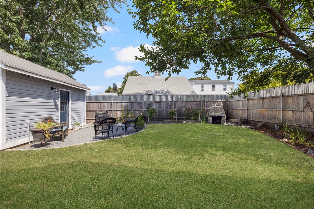 46 Windsor Road Pawtucket, RI 02861 - Photo 36 of 42
