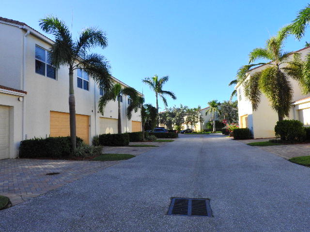 1410 Northwest 48th Lane Boca Raton, FL 33431 - Photo 6 of 78 DSCN2357