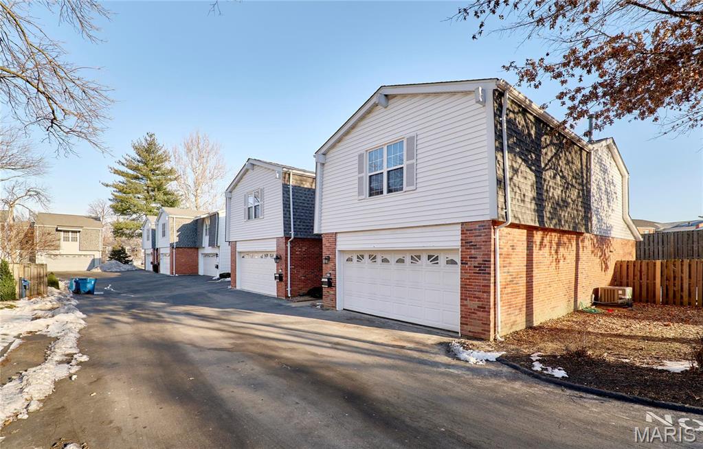 Undisclosed Address Chesterfield, MO 63017 - Photo 31 of 37