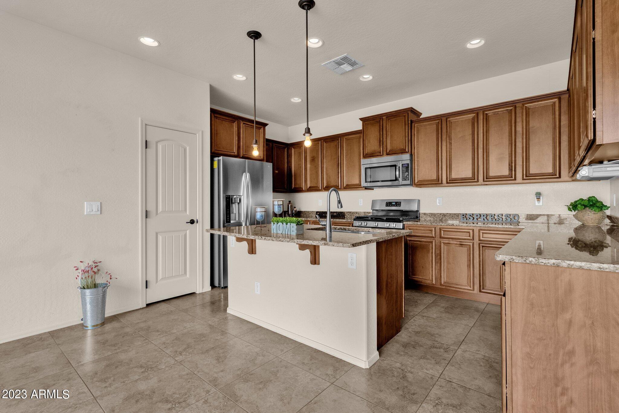 4622 East Blue Sage Road Gilbert, AZ 85297 - Photo 11 of 47 9-web-or-mls-4622-e-blue-sage-rd