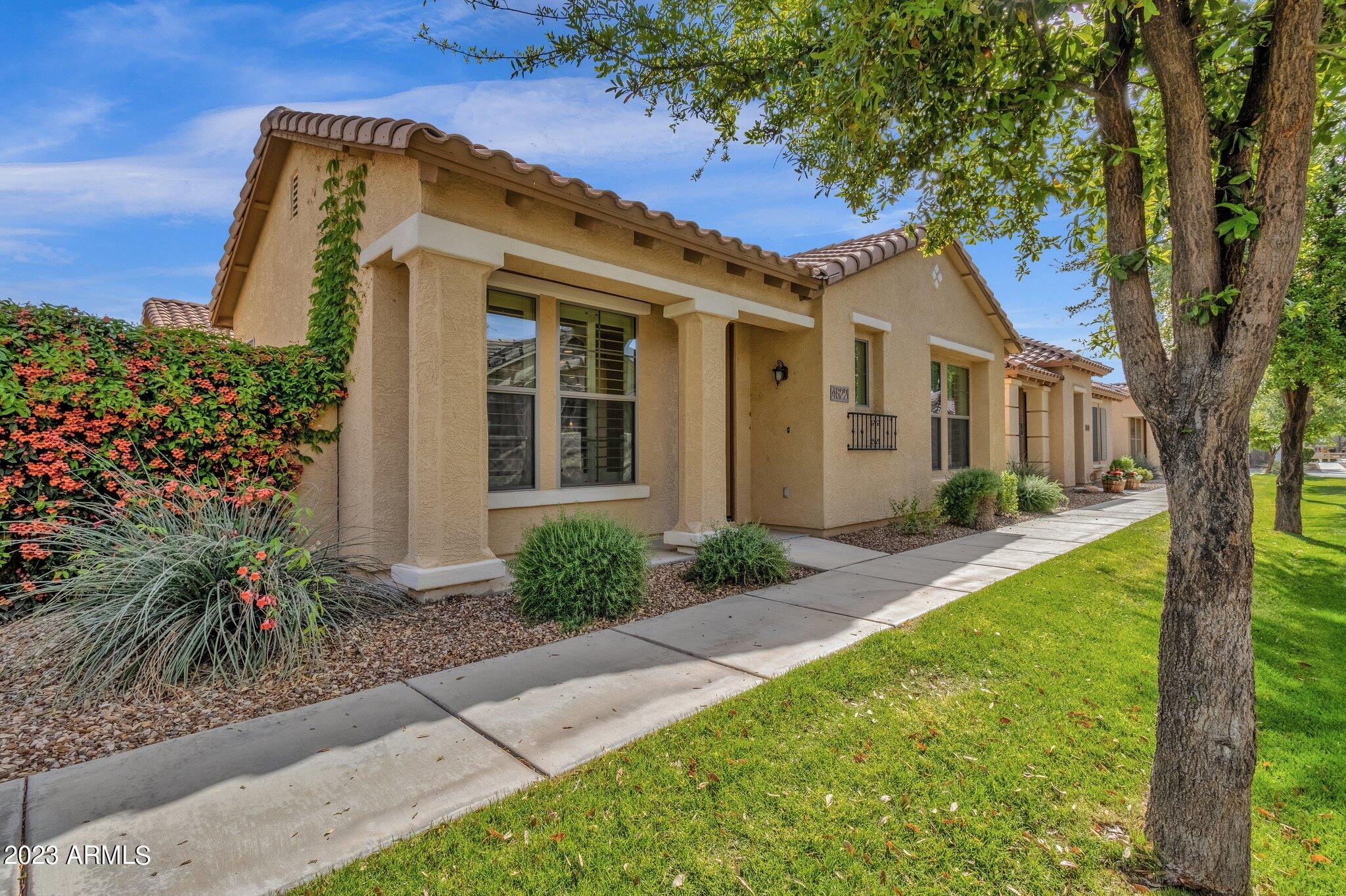 4622 East Blue Sage Road Gilbert, AZ 85297 - Photo 3 of 47 3-web-or-mls-4622-e-blue-sage-rd