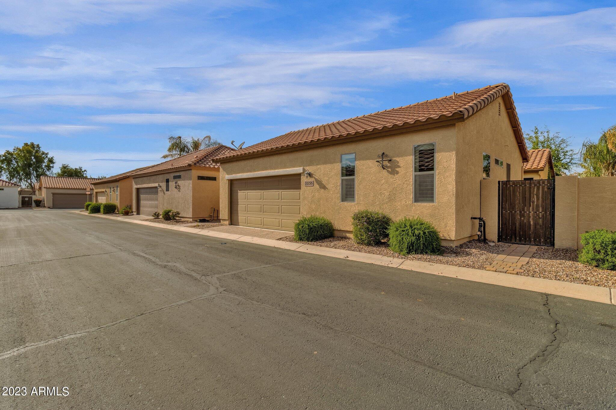 4622 East Blue Sage Road Gilbert, AZ 85297 - Photo 36 of 47 38-web-or-mls-4622-e-blue-sage-rd