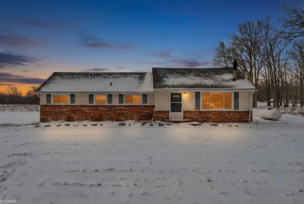 $262,000 | 12337 Dunn Road, Memphis, MI 48041