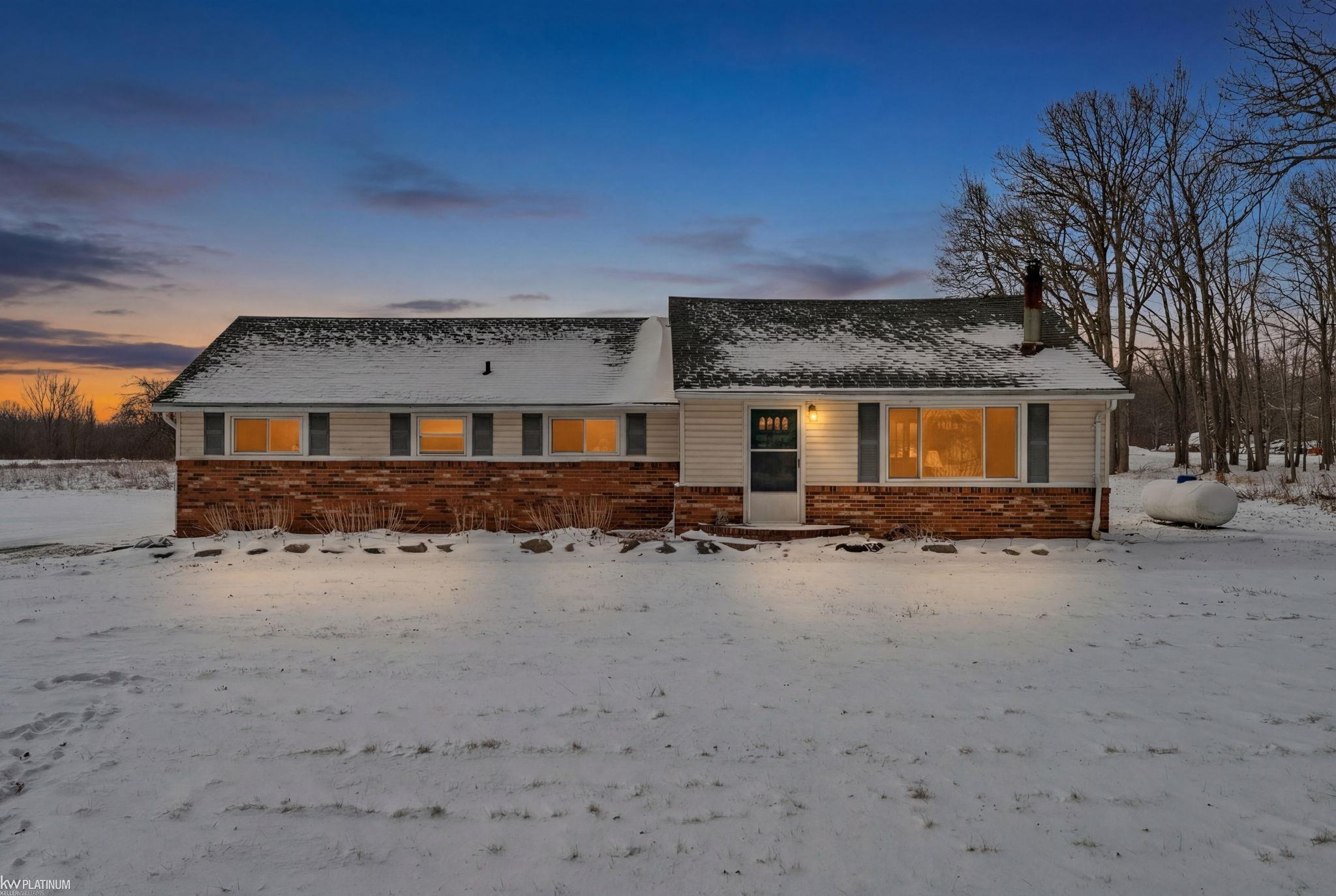 12337 Dunn Road Memphis, MI 48041 - Photo 1 of 19