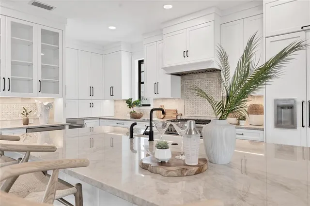 $4,850,000 | 10009 Gasparilla Pass Boulevard, Boca Grande, FL 33921