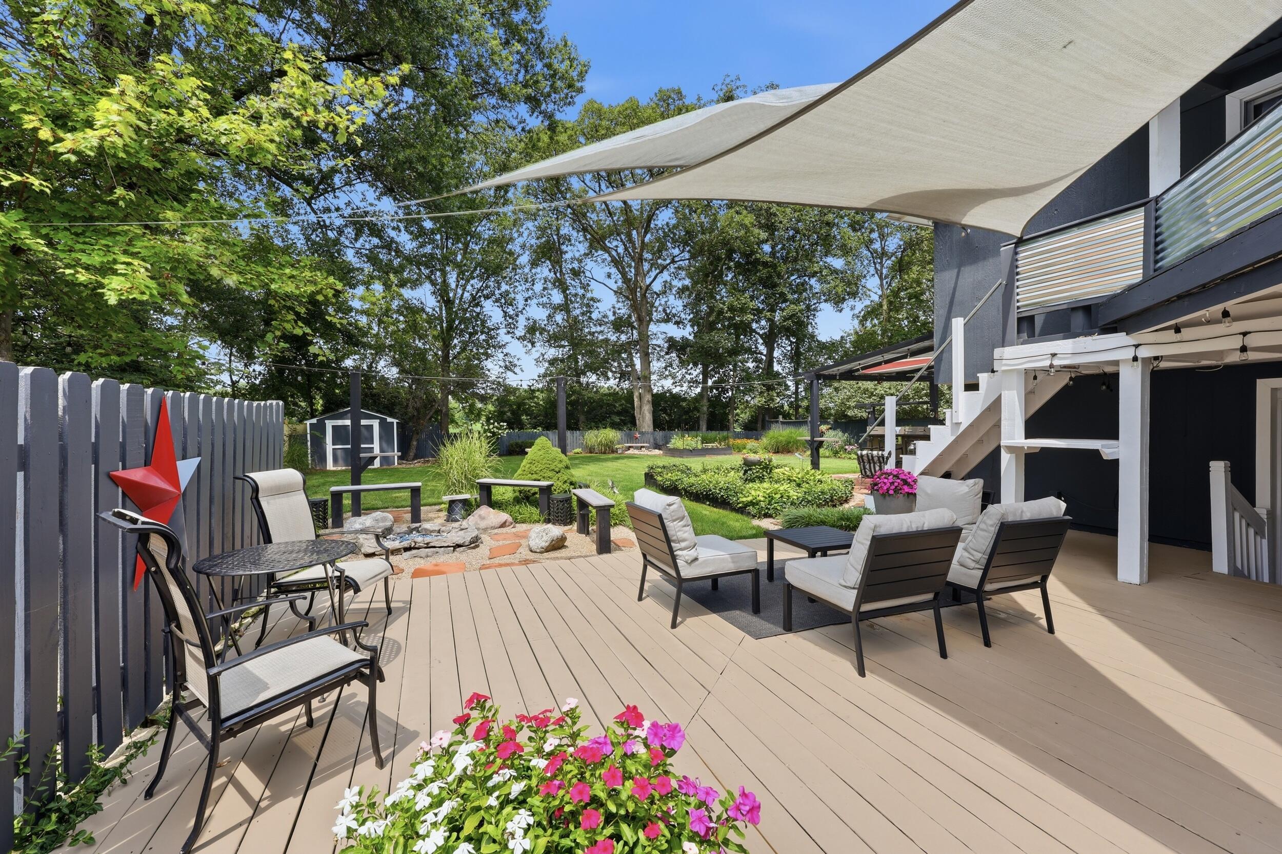 1336 Hickory Ridge Lane Columbus, OH 43235 - Photo 35 of 55 Deck