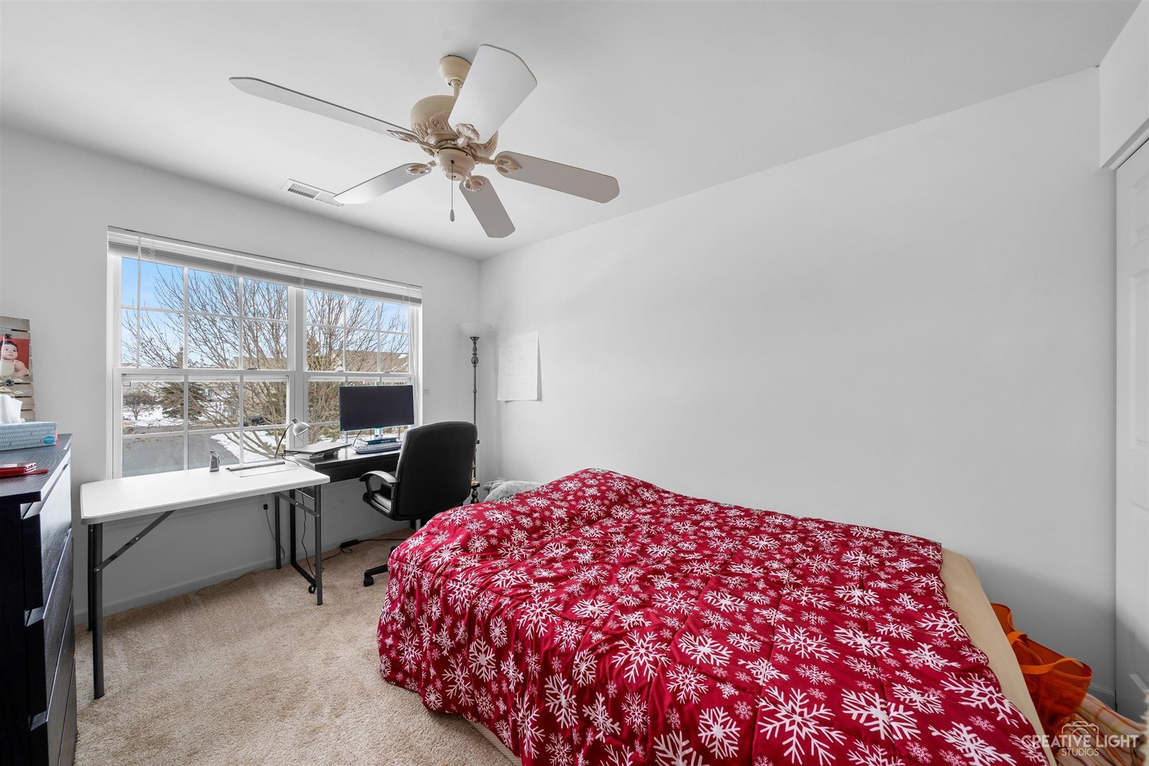 176b Brompton Lane, Unit A Sugar Grove, IL 60554 - Photo 14 of 17 a bedroom with a large bed and a window