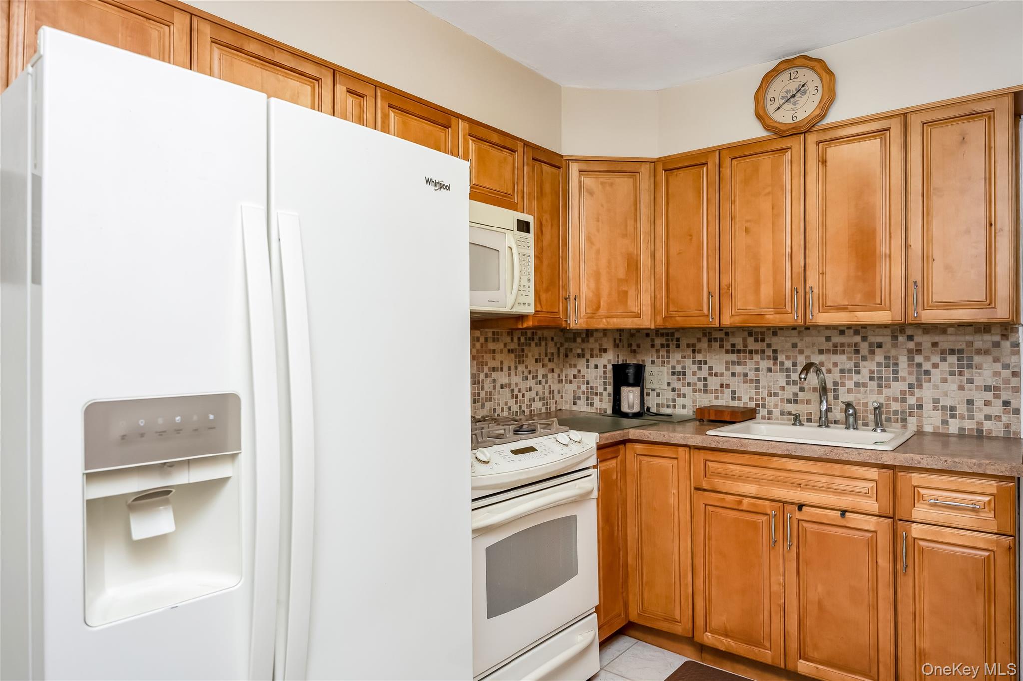 76-12 58th Road Queens, NY 11379 - Photo 10 of 19 Gallery Image 10