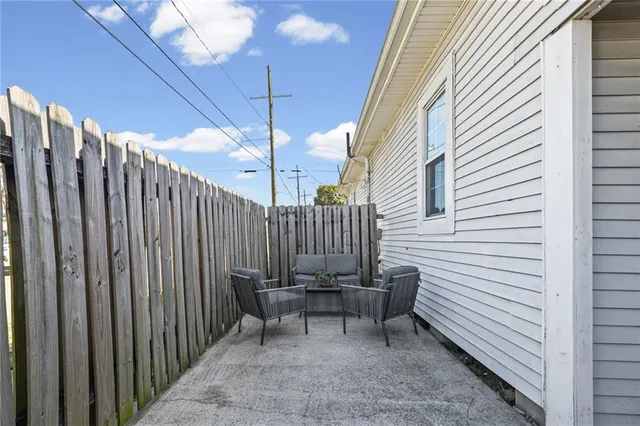 $289,000 | 418 Division Street, Metairie, LA 70001
