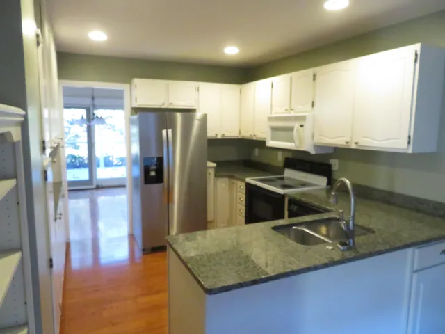 $379,900 | 2134 Overlook Court, Ann Arbor, MI 48103