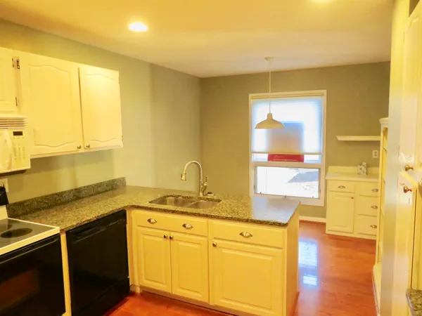 $364,900 | 2134 Overlook Court, Ann Arbor, MI 48103