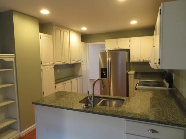 $364,900 | 2134 Overlook Court, Ann Arbor, MI 48103