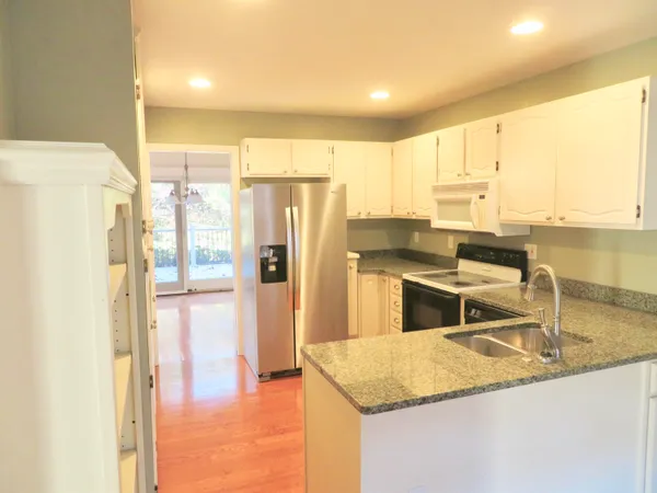 $364,900 | 2134 Overlook Court, Ann Arbor, MI 48103