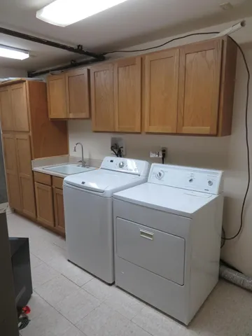 $379,900 | 2134 Overlook Court, Ann Arbor, MI 48103