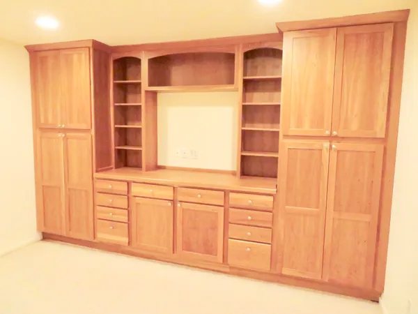$364,900 | 2134 Overlook Court, Ann Arbor, MI 48103