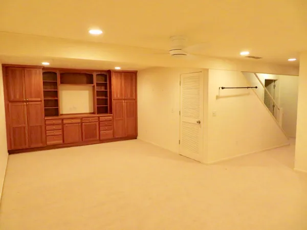 $364,900 | 2134 Overlook Court, Ann Arbor, MI 48103