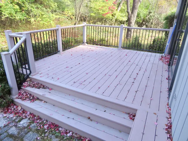 $379,900 | 2134 Overlook Court, Ann Arbor, MI 48103