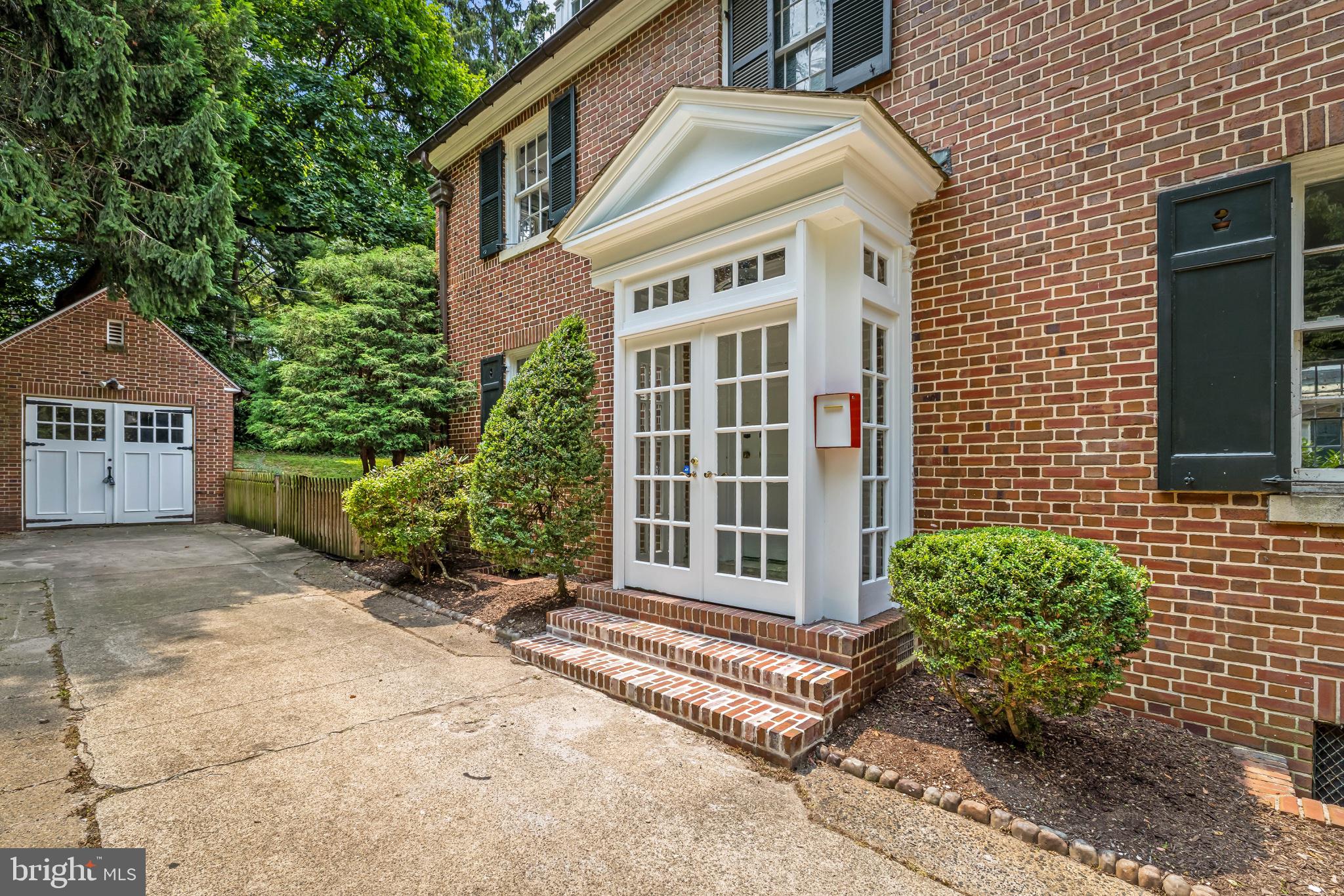 211 Chancery Road Baltimore, MD 21218 - Photo 5 of 69