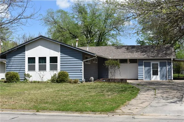 $175,000 | 707 Normal Street, Pittsburg, KS 66762