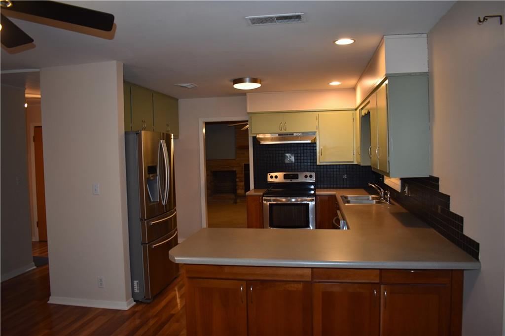 707 Normal Street Pittsburg, KS 66762 - Photo 5 of 18