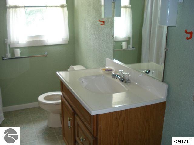2806 East Millbrook Road Mount Pleasant, MI 48858 - Photo 3 of 8 1770422-2.JPG