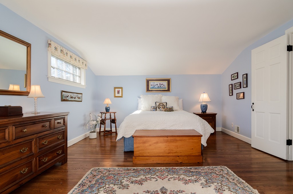 11 Winslow Road Wellesley, MA 02481 - Photo 16 of 19
