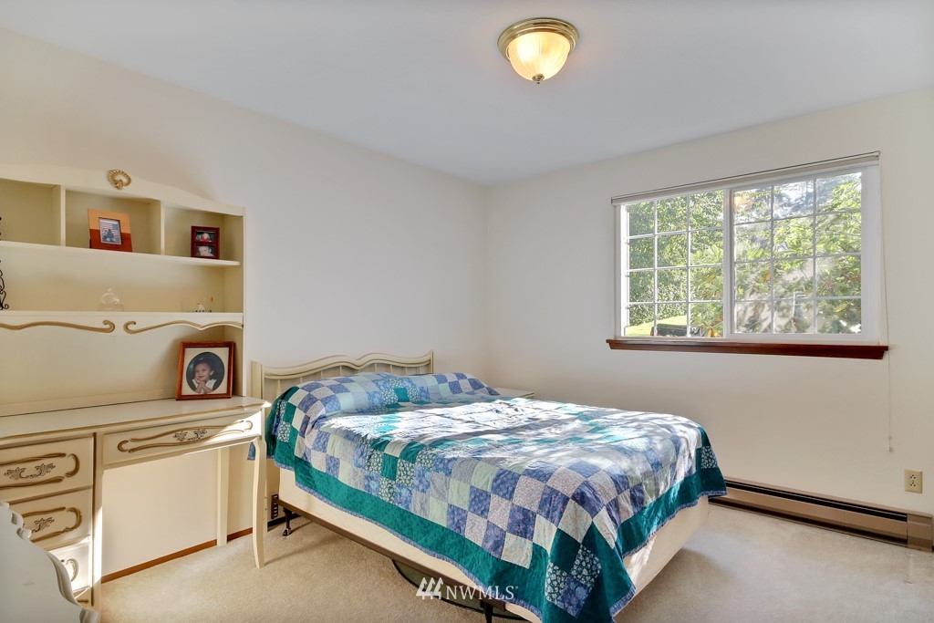 4963 Erlands Point Road Northwest Bremerton, WA 98312 - Photo 12 of 25 Gallery Image 12