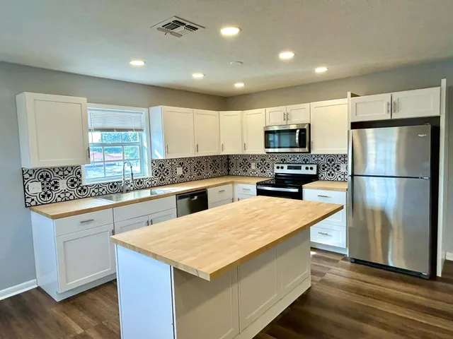 $1,500 | 341 Central Avenue, Unit 1, Clewiston, FL 33440