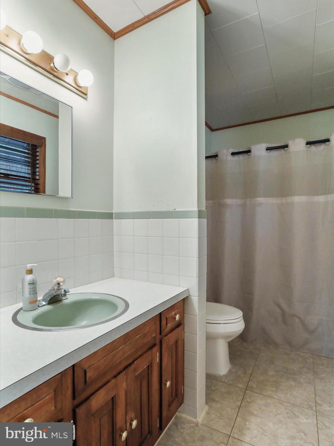 5545 Thompson Road Needmore, PA 17238 - Photo 19 of 54 Primary bathroom