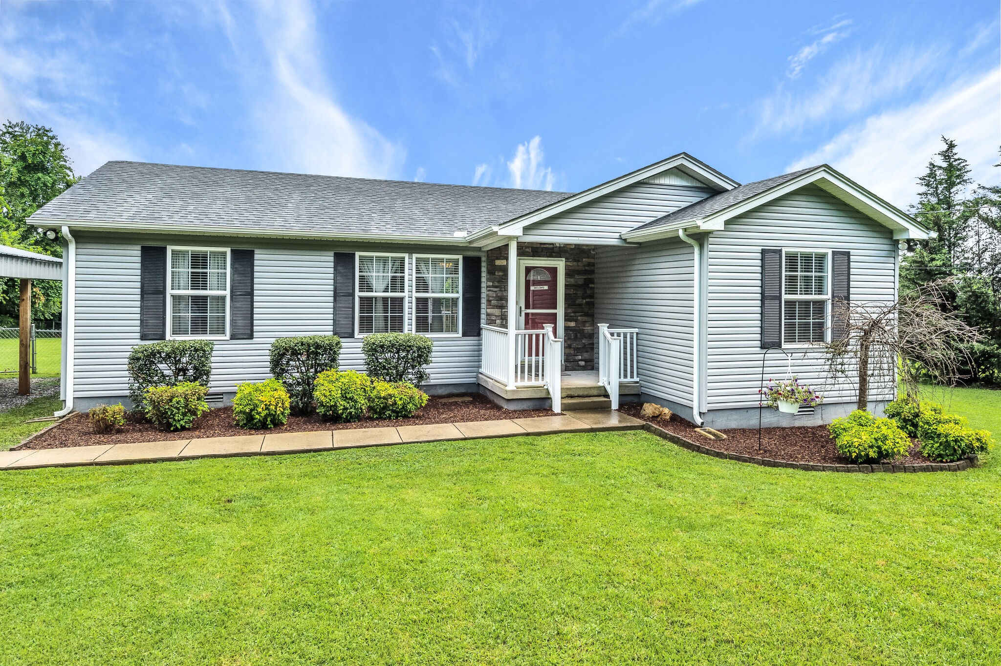 798 Hafner Road Charlotte, TN 37036 - Photo 2 of 32 Gallery Image 2